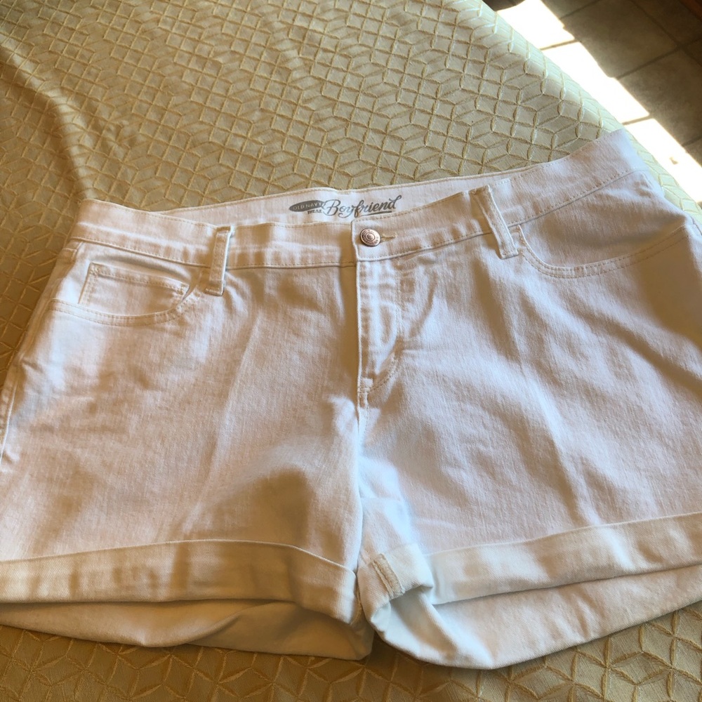 4 for $24~Old Navy Women’s White denim “boyfriend” shorts